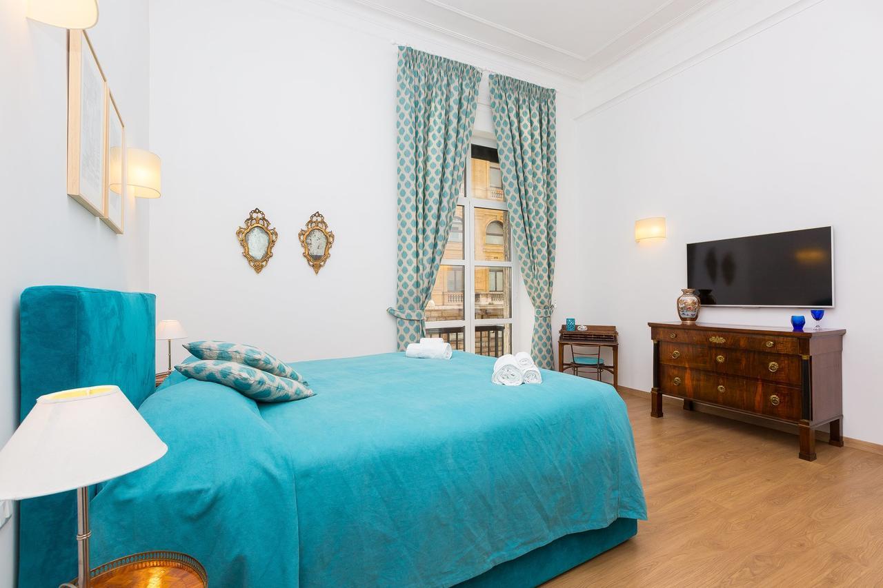Prestigious Apartment Via Barberini Roma Esterno foto
