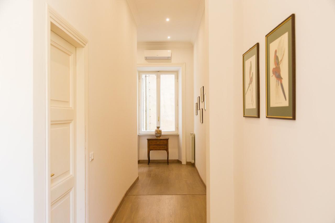 Prestigious Apartment Via Barberini Roma Esterno foto