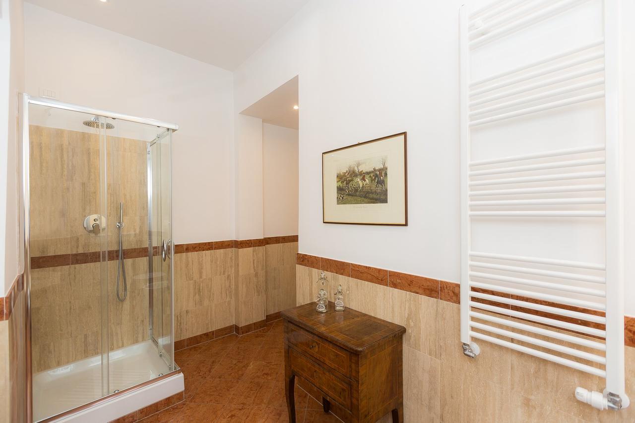 Prestigious Apartment Via Barberini Roma Esterno foto