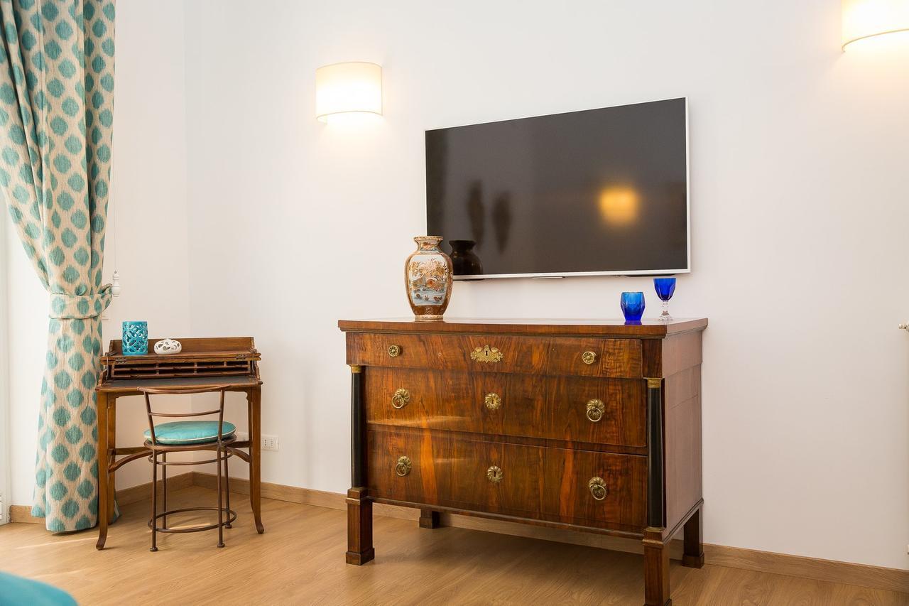 Prestigious Apartment Via Barberini Roma Esterno foto