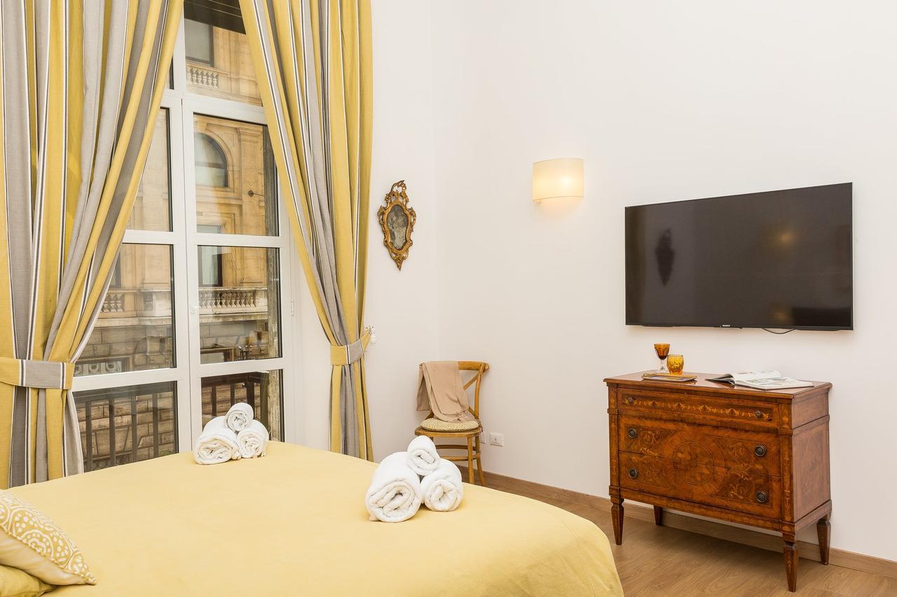 Prestigious Apartment Via Barberini Roma Esterno foto