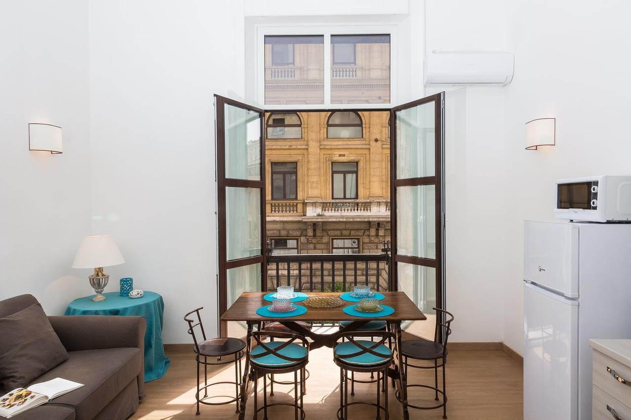 Prestigious Apartment Via Barberini Roma Esterno foto